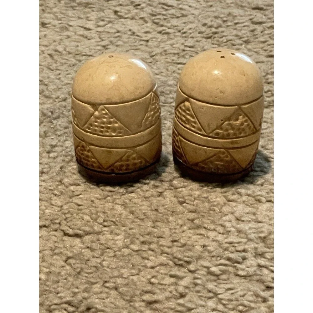 Vintage stoneware salt‎ and pepper shakers cream brown 3